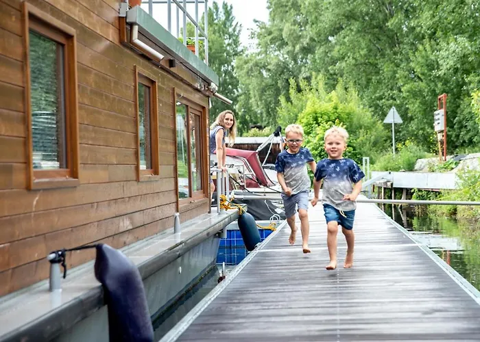 Houseboat Bonanza Botel Praha