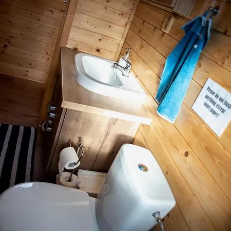 Houseboat Bonanza *