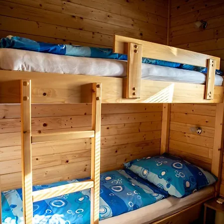 Botel Houseboat Bonanza